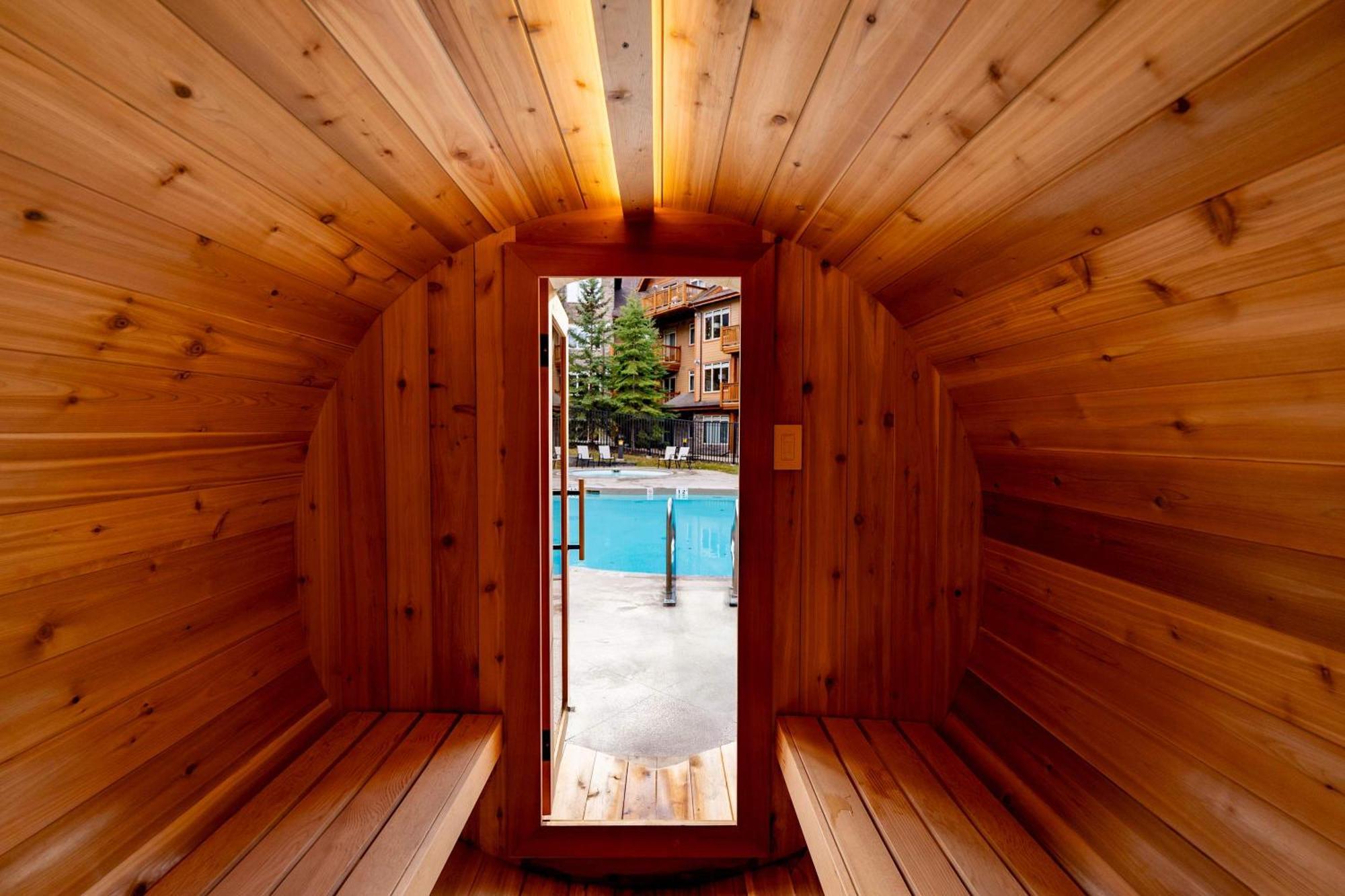 The Raven Suite At Stoneridge Mountain Resort แคนมอร์ ภายนอก รูปภาพ